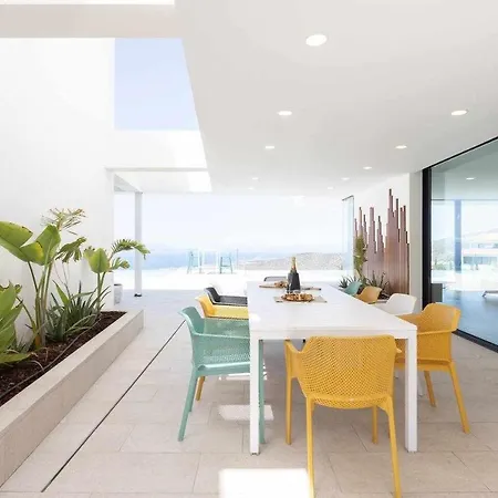 Villa New